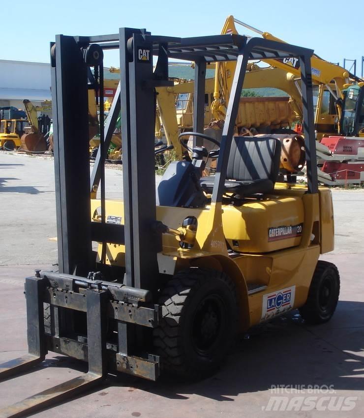CAT GP20 天然气叉车