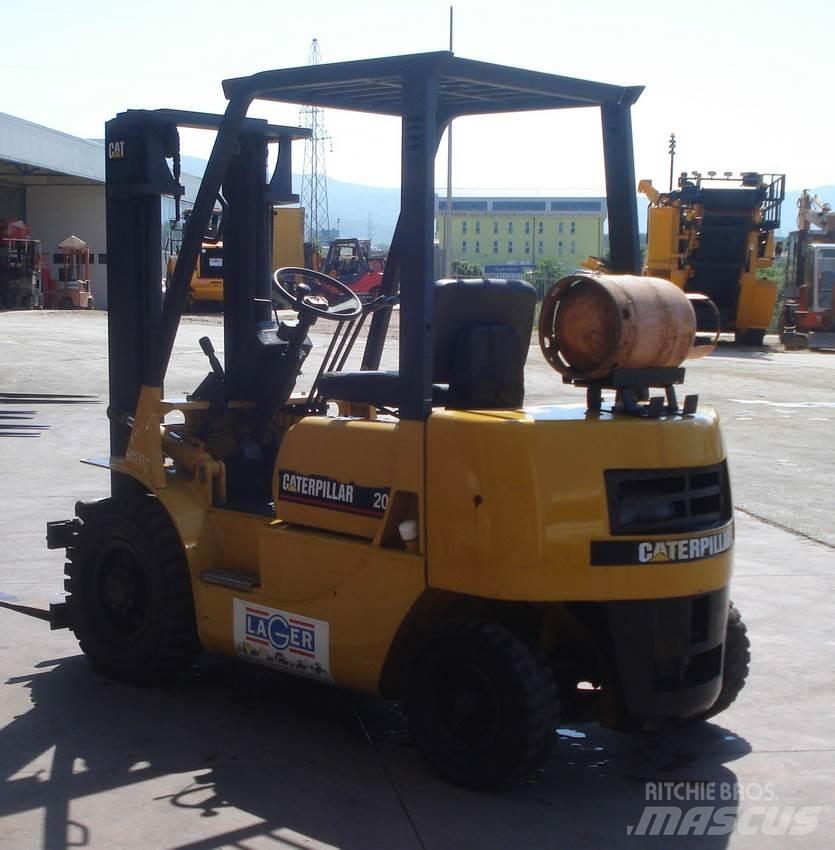 CAT GP20 天然气叉车