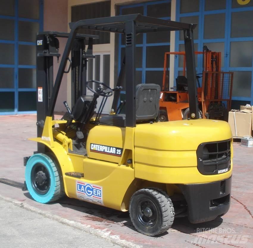 CAT GP25 天然气叉车