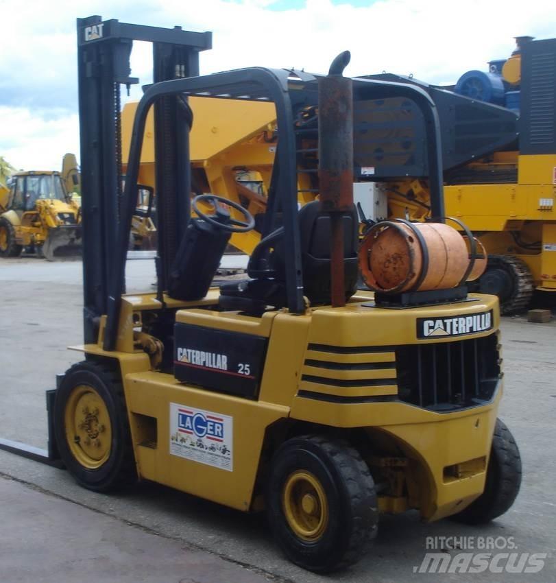 CAT GP25-2 天然气叉车