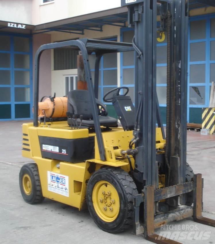 CAT GP25-2 天然气叉车