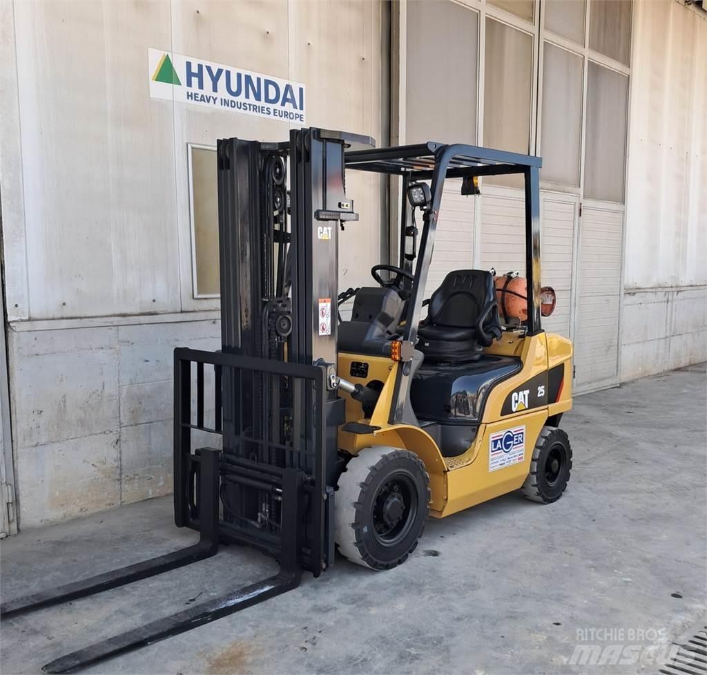 CAT GP25NT 天然气叉车