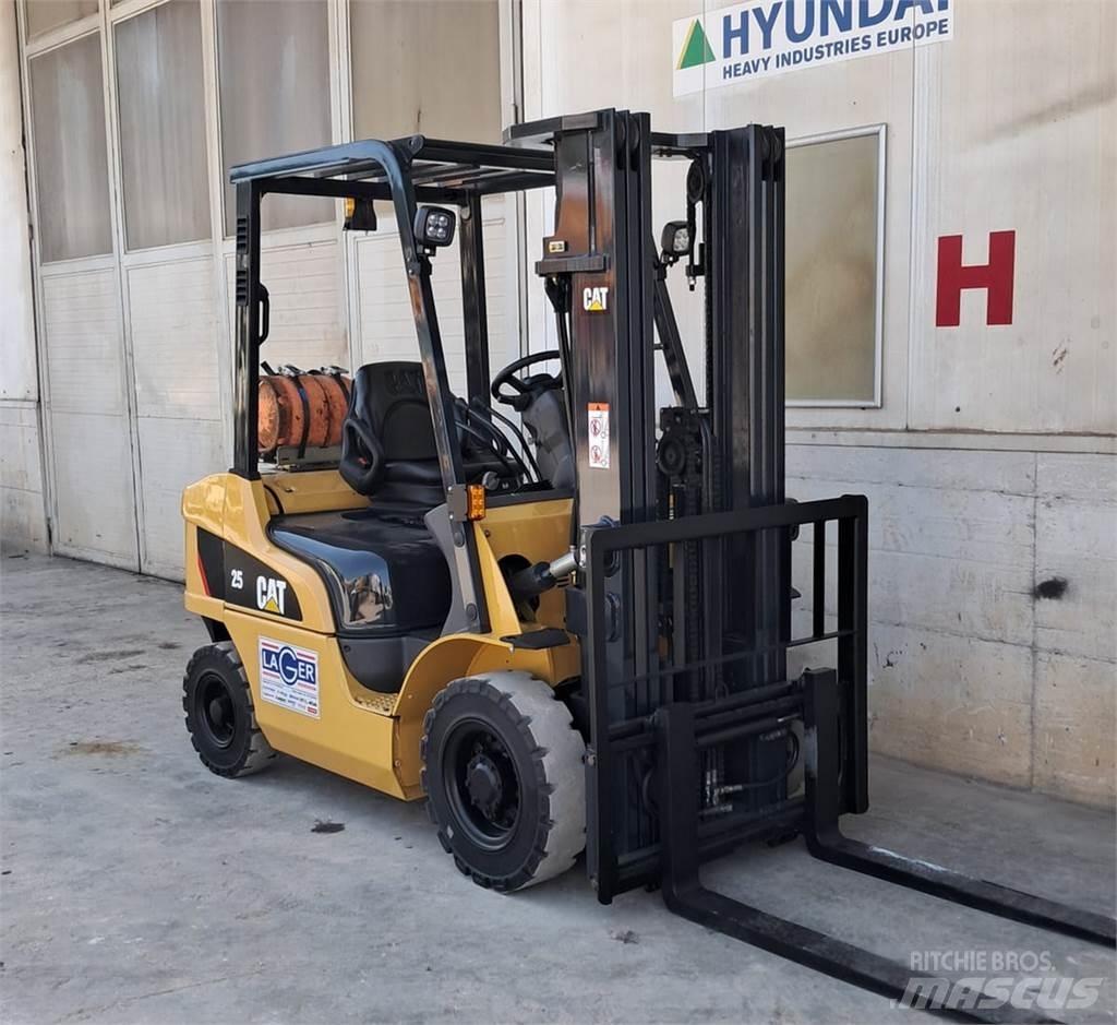 CAT GP25NT 天然气叉车