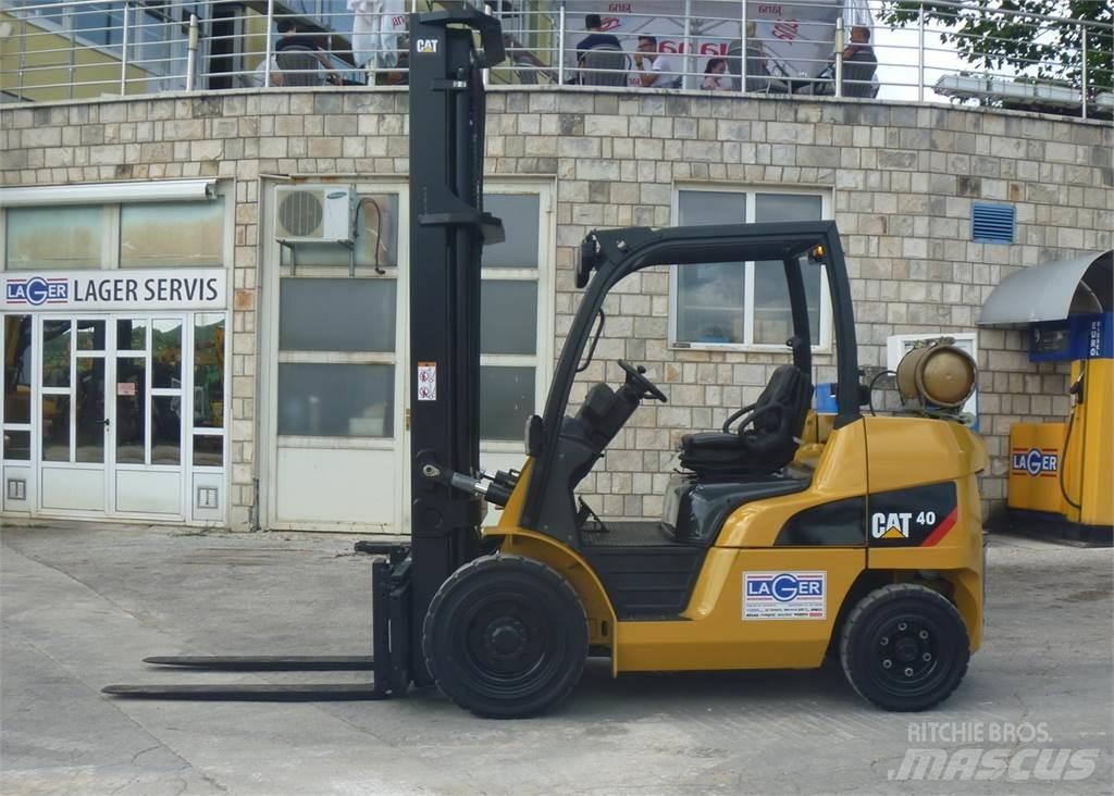 CAT GP40N 天然气叉车