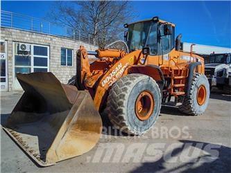 Doosan DL400 轮式装载机
