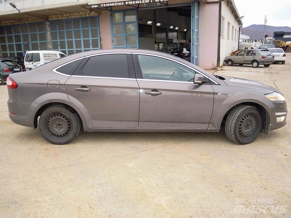 Ford Mondeo 汽车