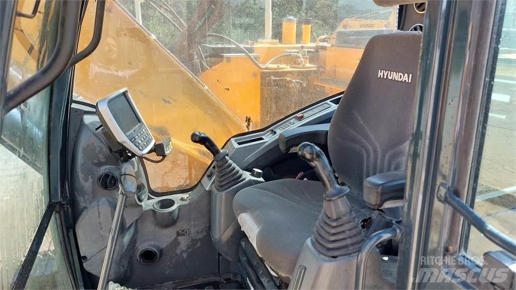 Hyundai HX145 LCR 履带挖掘机