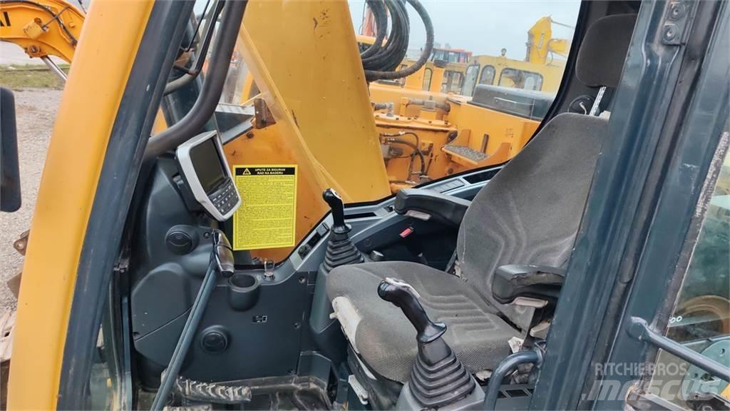 Hyundai HX145LCR 履带挖掘机