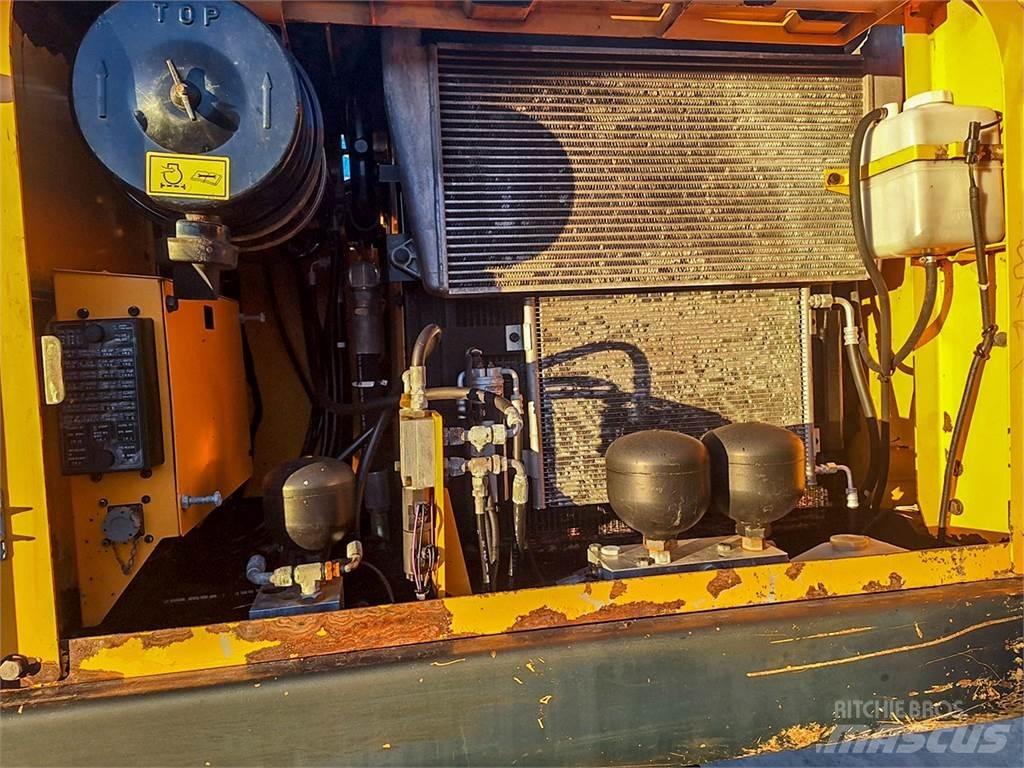 Hyundai R170W-7A 轮式挖掘机