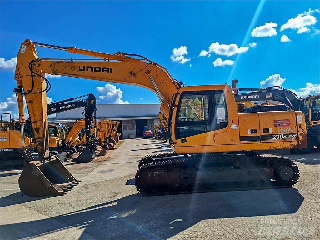 Hyundai R210NLC-7 履带挖掘机