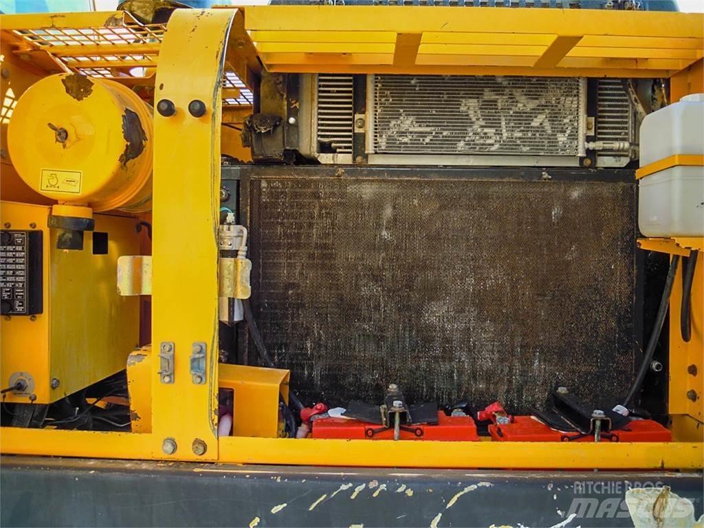 Hyundai R250LC-7 履带挖掘机