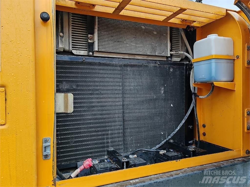 Hyundai R250NLC-7A 履带挖掘机