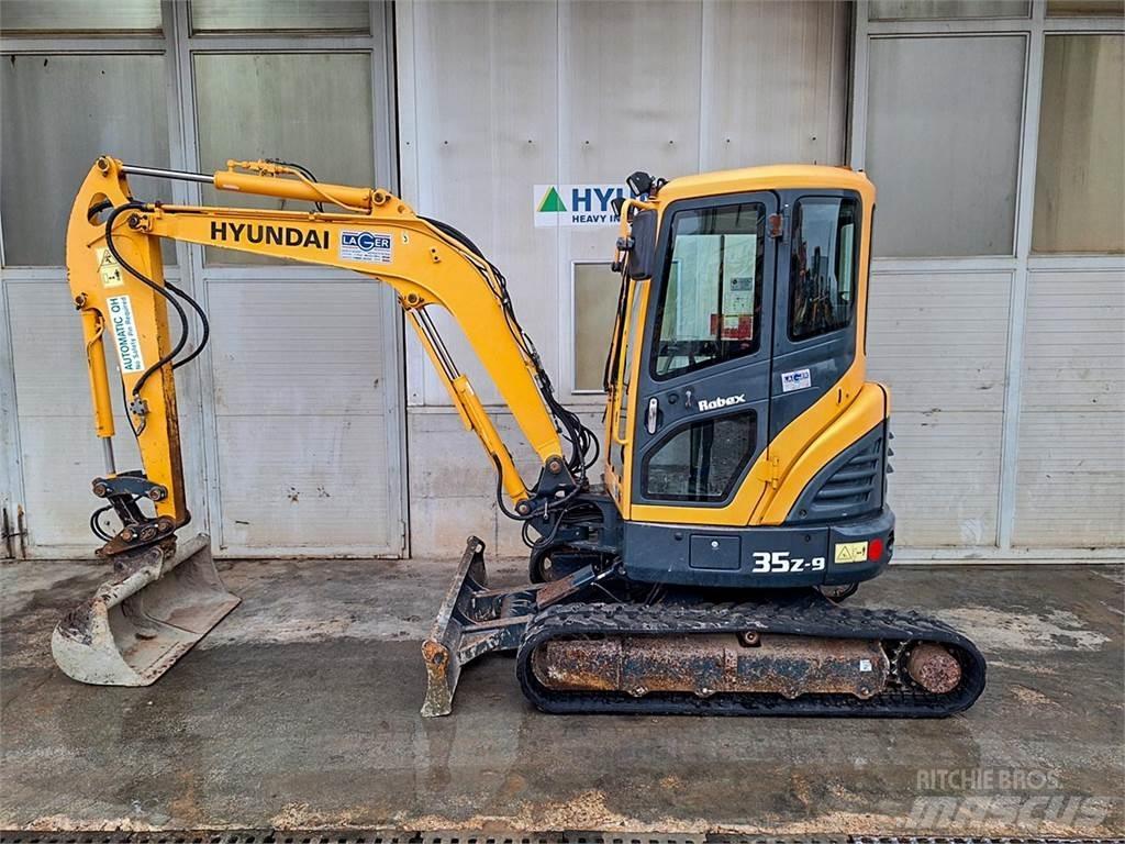 Hyundai R35Z-9 小型挖掘机