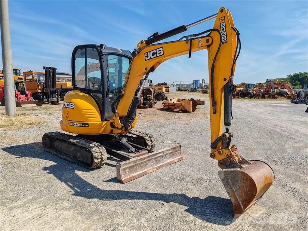 JCB 8035 ZTS 小型挖掘机