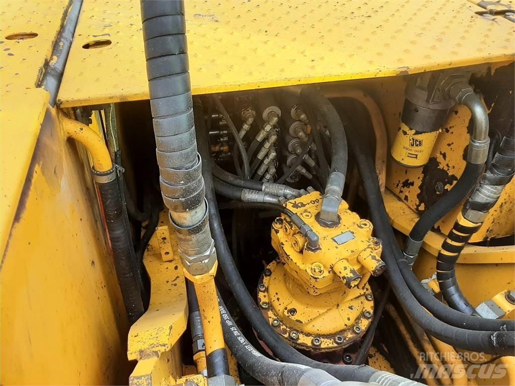 JCB JS235HD 履带挖掘机