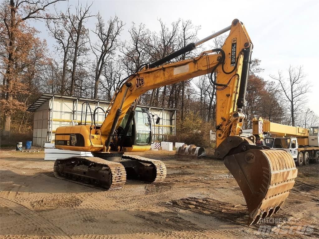 JCB JS235HD 履带挖掘机