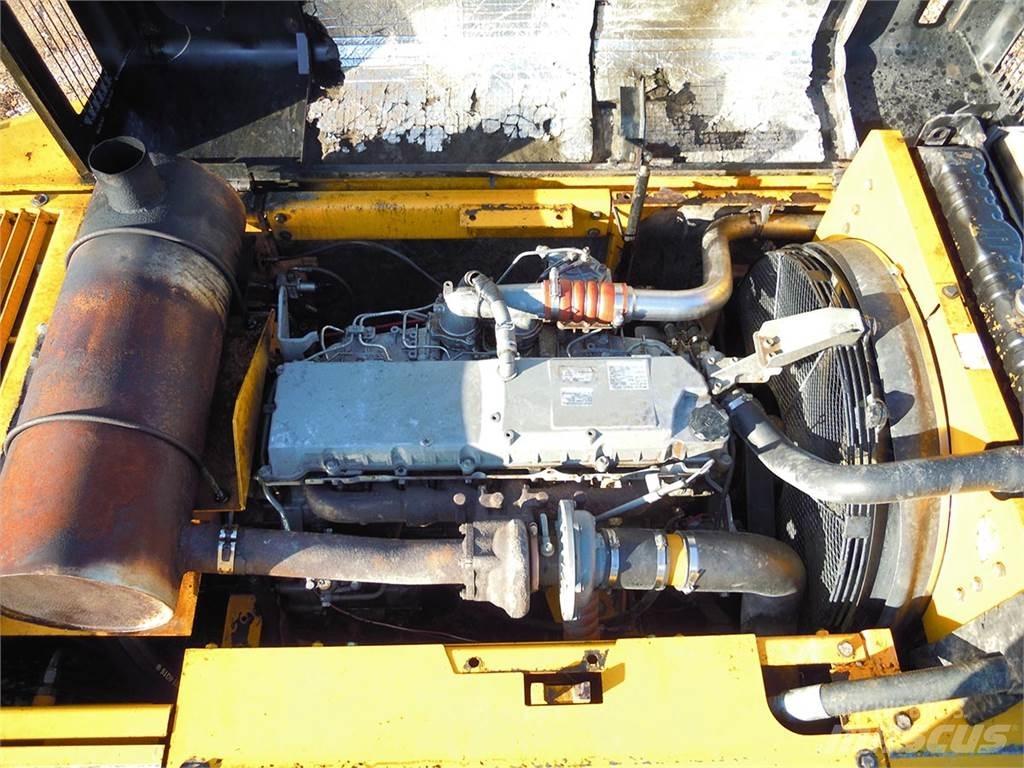 JCB JS330 履带挖掘机