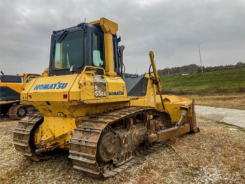 Komatsu D65EX 履带式推土机