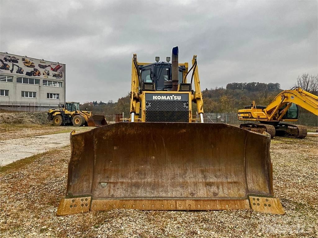 Komatsu D65EX 履带式推土机