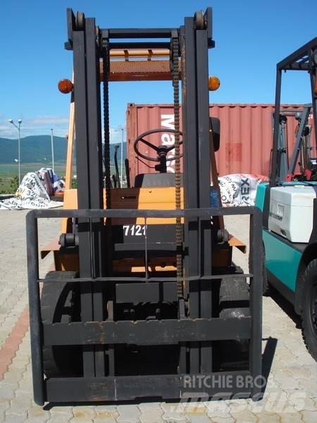 Komatsu FG25L-7 其他叉车