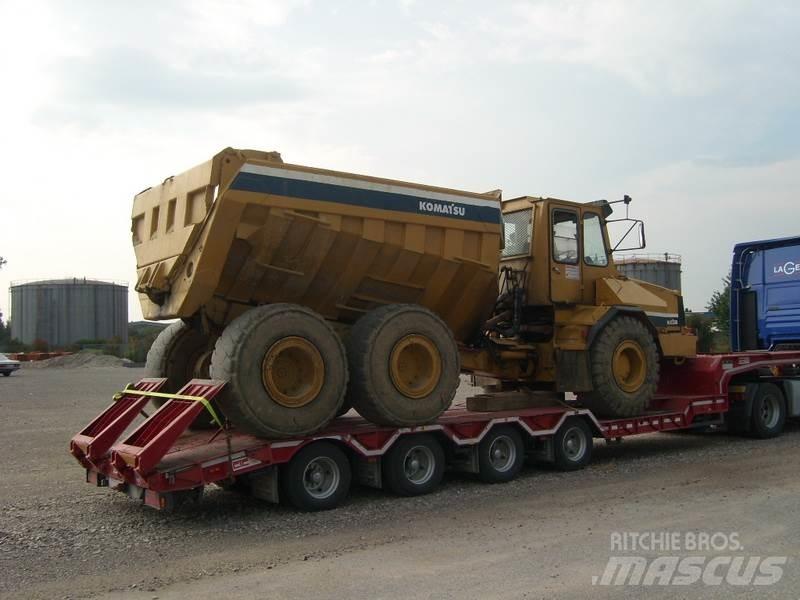 Komatsu HA270-3 铰接式自卸车