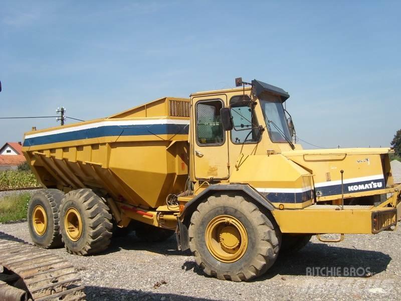 Komatsu HA270-3 铰接式自卸车