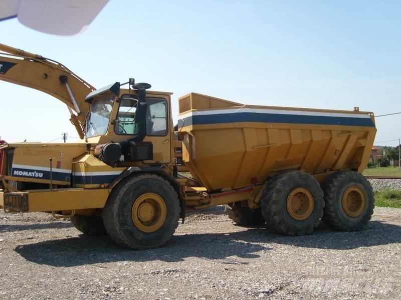 Komatsu HA270-3 铰接式自卸车