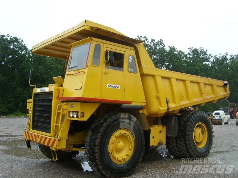 Komatsu HD325-5 翻斗车\公路型自卸车