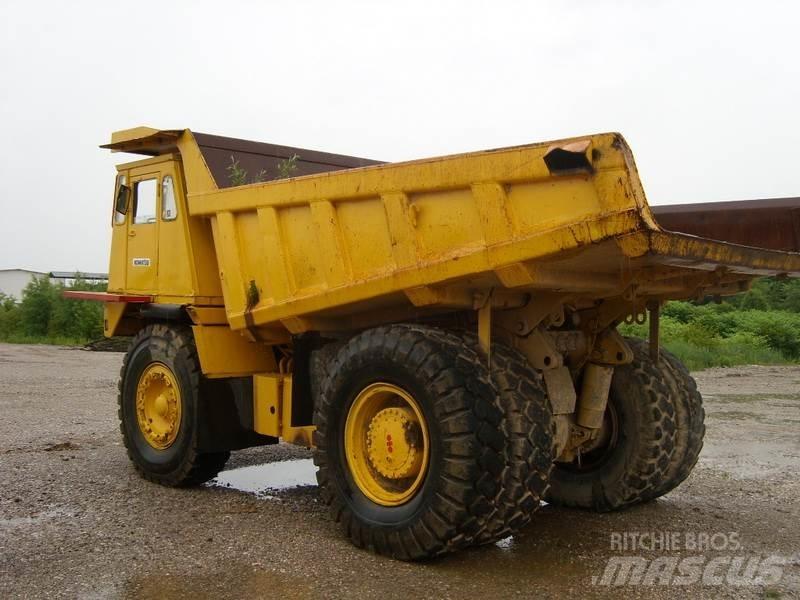 Komatsu HD325-5 翻斗车\公路型自卸车