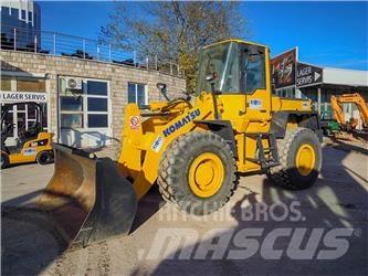 Komatsu WA270 轮式装载机