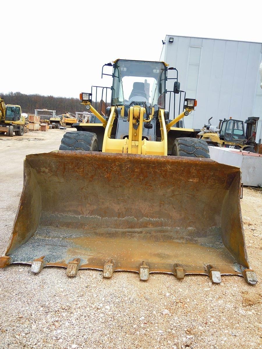 Komatsu WA430- 6E0 轮式装载机