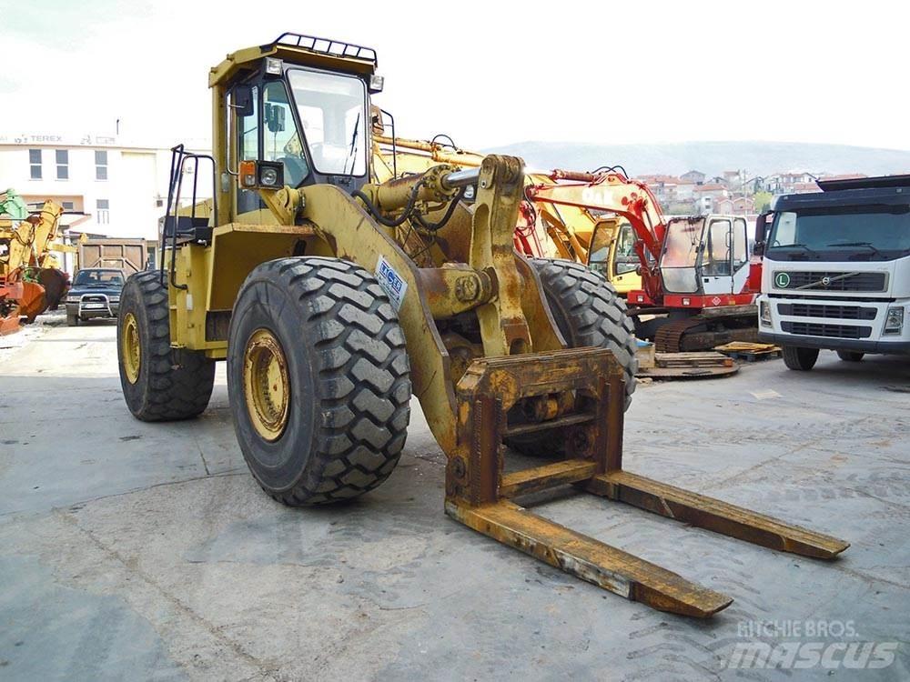 Komatsu WA500-1 轮式装载机