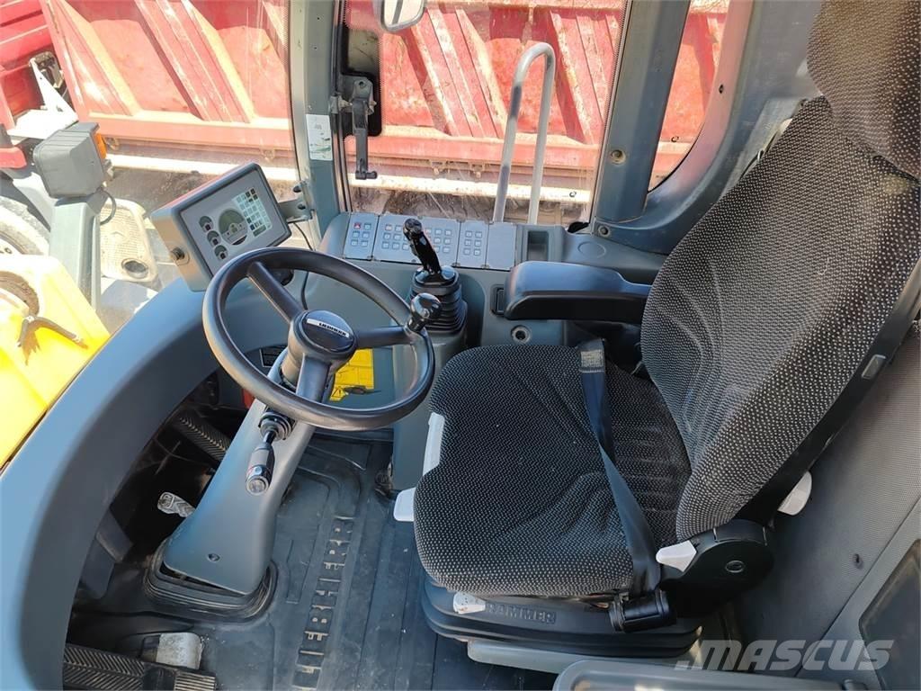 Liebherr L566 轮式装载机