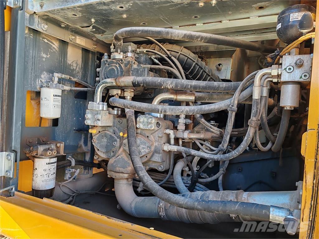 Liebherr R938 NLC 履带挖掘机