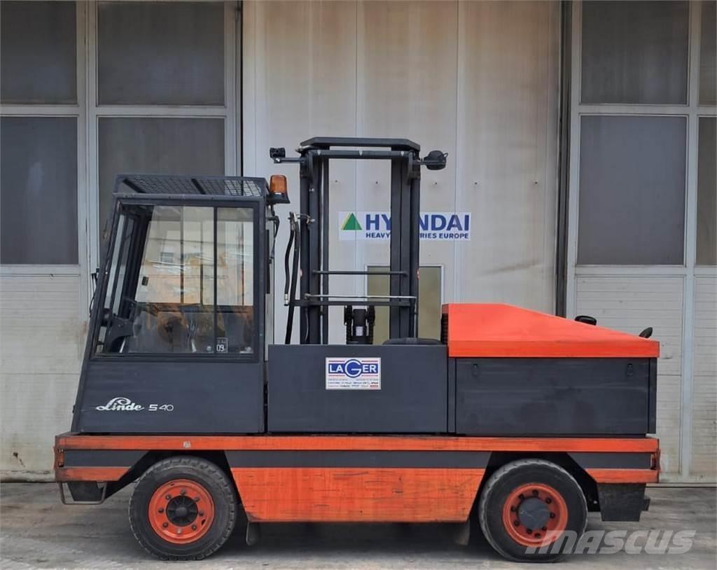Linde S 40 侧卸式铲车