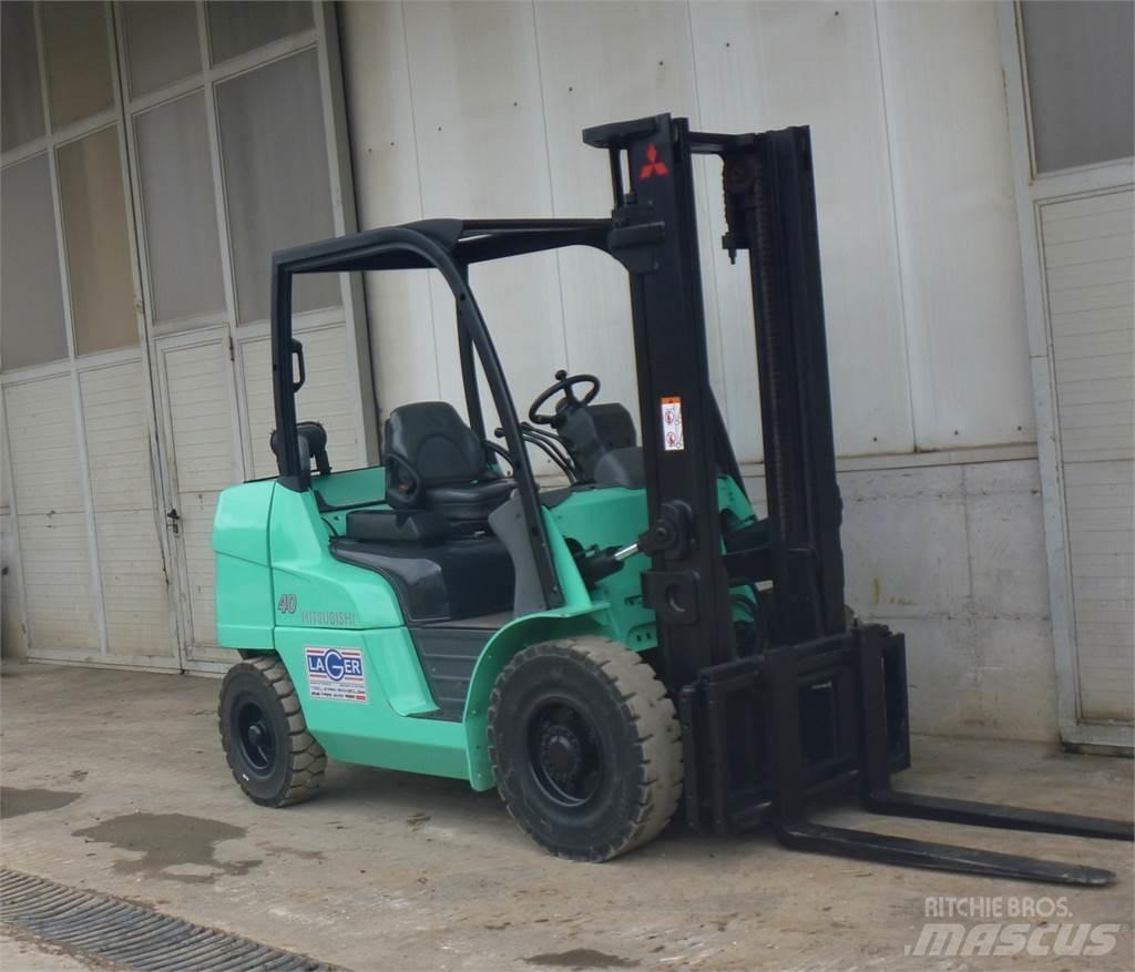 Mitsubishi FD40N 柴油叉车