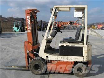 Nissan M01L15 电动叉车