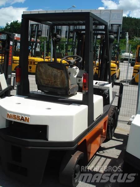 Nissan NH02M20 其他叉车