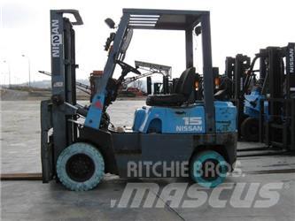 Nissan NJ01A15 天然气叉车