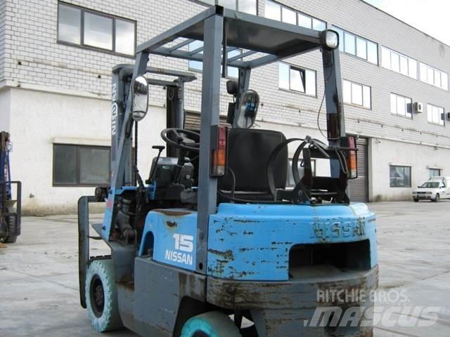Nissan NJ01A15 天然气叉车