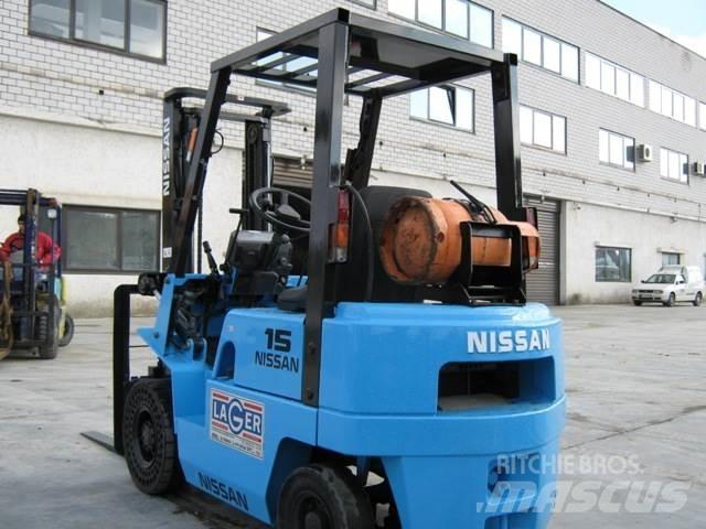 Nissan NJ01A15 天然气叉车