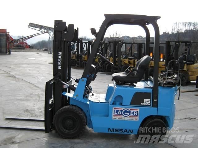 Nissan PJ01A15 天然气叉车