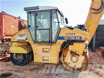 Stavostroj STA VH 700 AK 双轮压路机