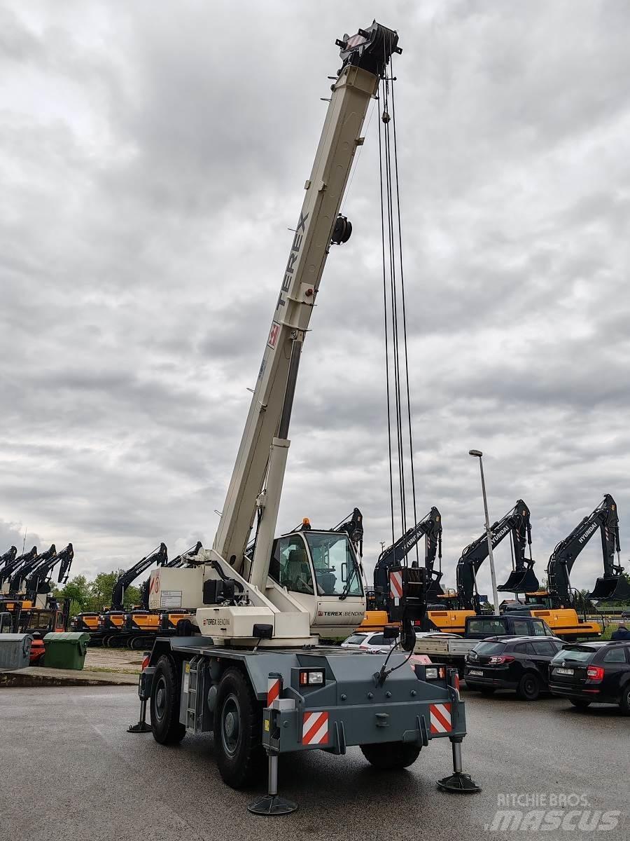 Terex RC30 越野轮胎起重机︳越野吊︳越野起重机︳移动式起重机