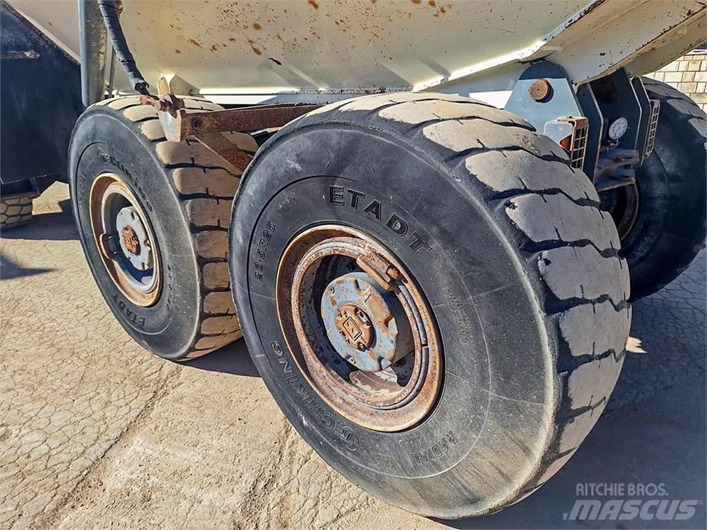 Terex TA300 铰接式自卸车