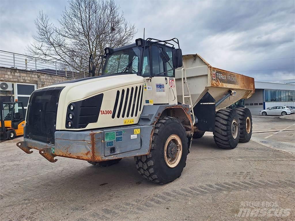 Terex TA300 铰接式自卸车
