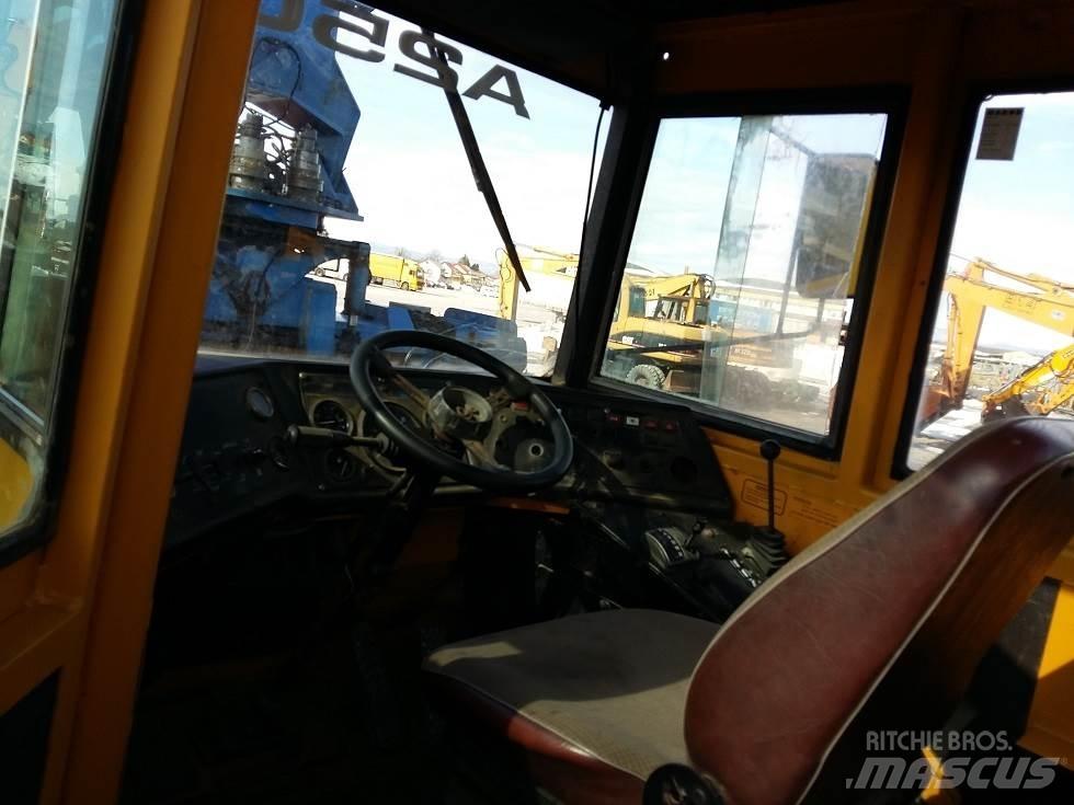 Volvo A25 铰接式自卸车