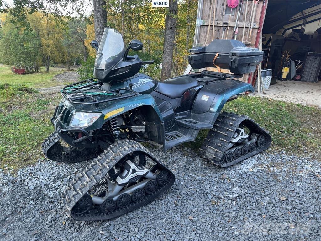 Arctic Cat 700 沙滩车