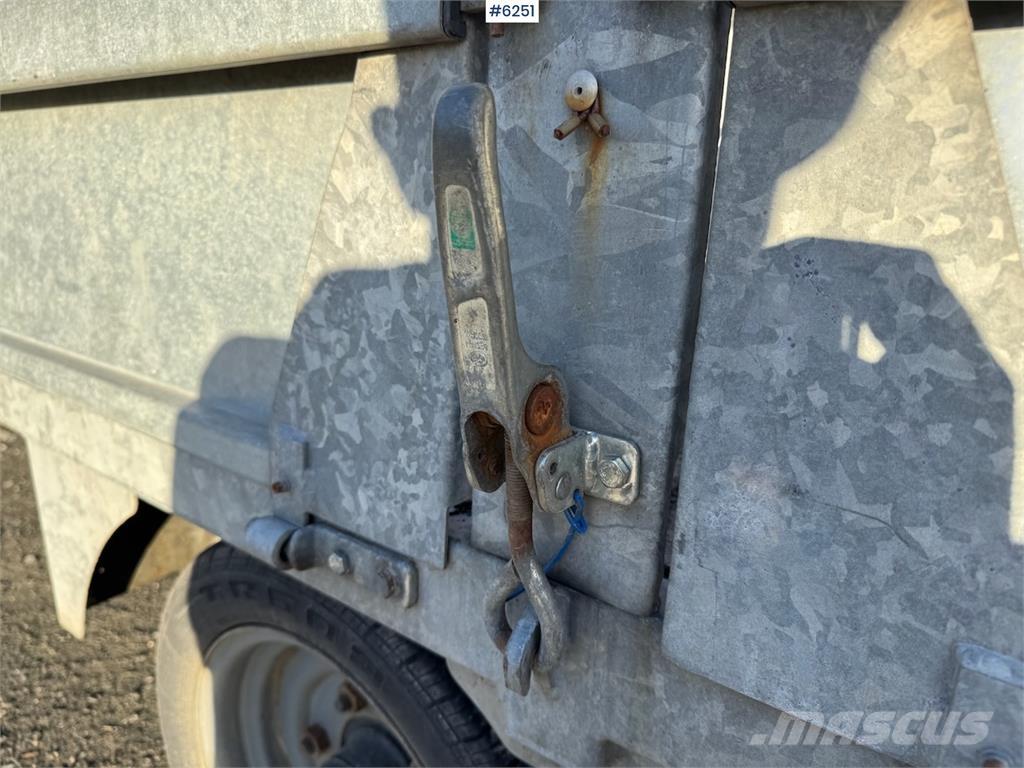 Bateson PL 轻型拖车