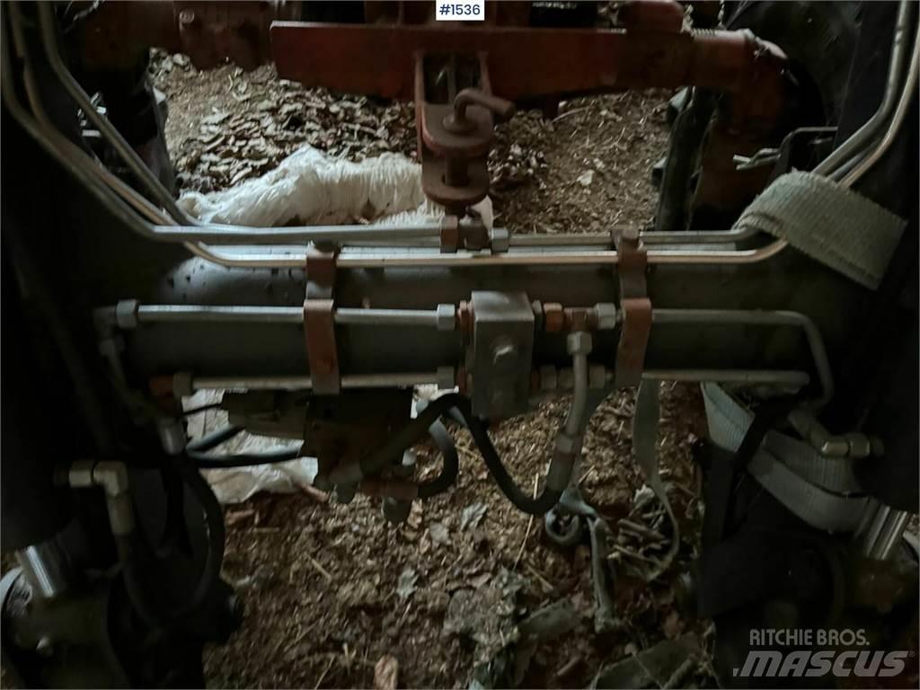 Belarus 820 拖拉机/农用车